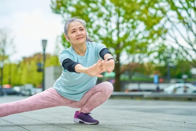 60代女性が若く見える秘訣！健康寿命を伸ばす札幌のパーソナルジム活用術