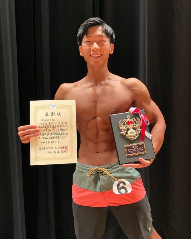 【岩手メンズフィジーク ・オープン大会168cm以下級】米内山惇希インストラクターが第３位に入賞しました。